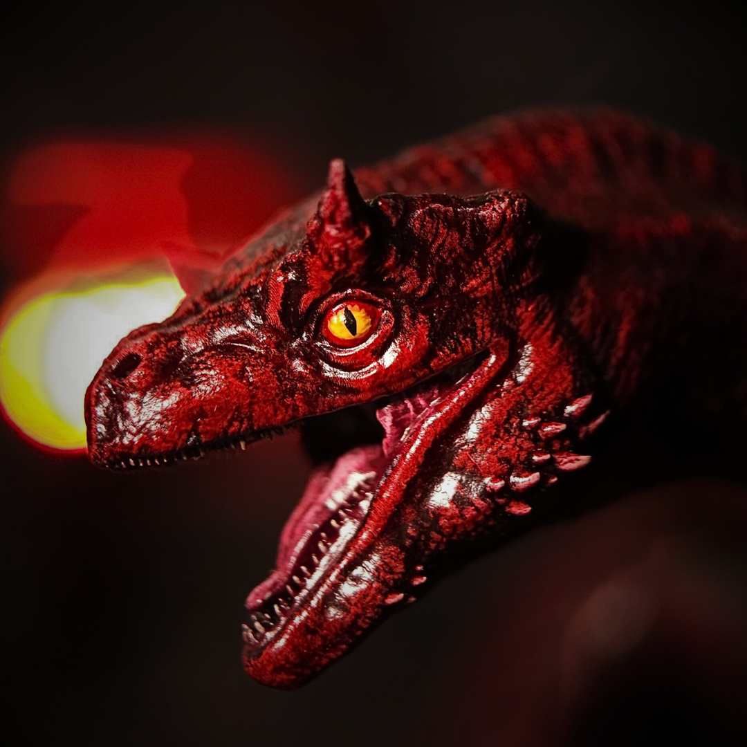 Détail de l’œil jaune perçant de la figurine Bébé Blood Wyrm Caraxes, impression 3D, collection House of the Dragon