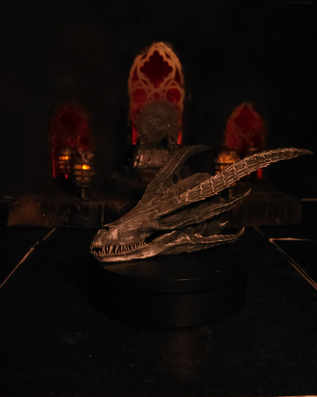 Réplique détaillée du crâne de Silverwing, l’un des dragons les plus gracieux