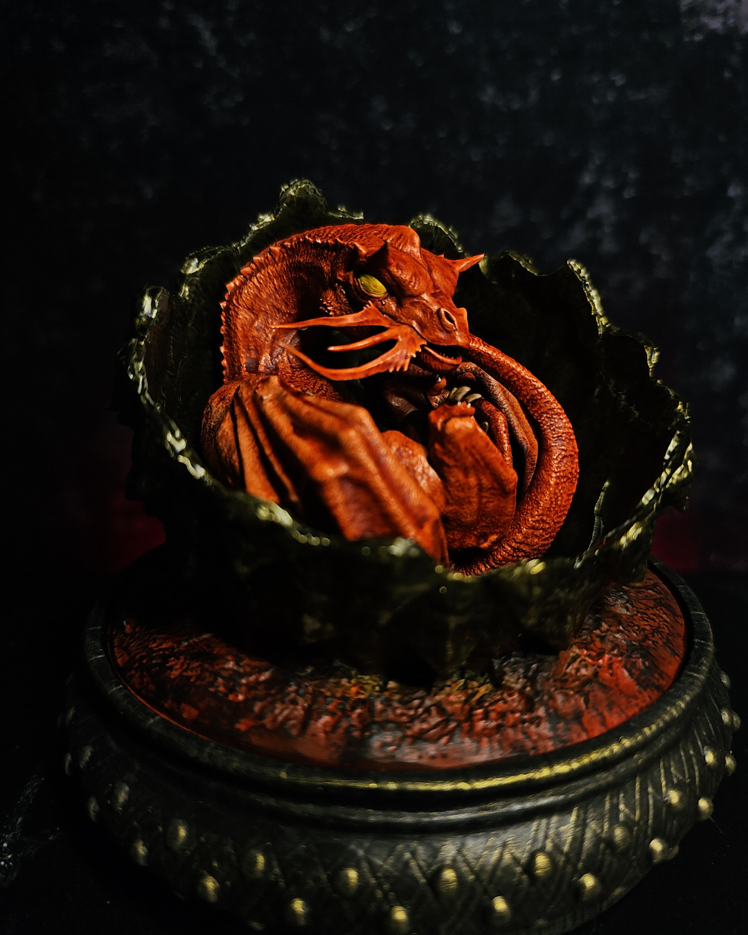 Hand-painted baby Caraxes dragon embryo figurine inside a cracked dragon egg inspired by House of the Dragon and Daemon Targaryen