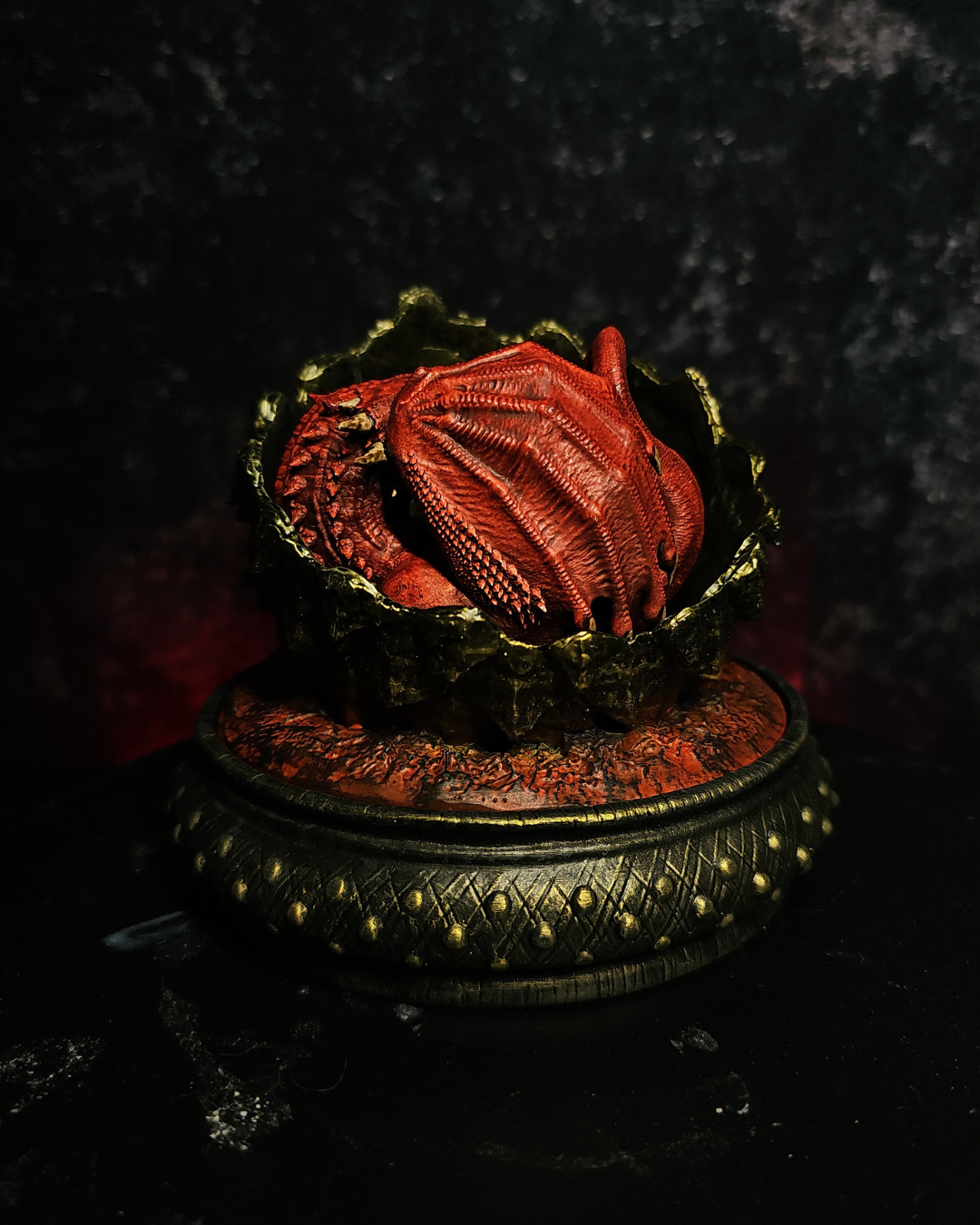 Hand-painted baby dragon figurine inspired by Meleys and Rhaenys Targaryen from House of the Dragon season 3. Fantasy resin dragon egg collectible.