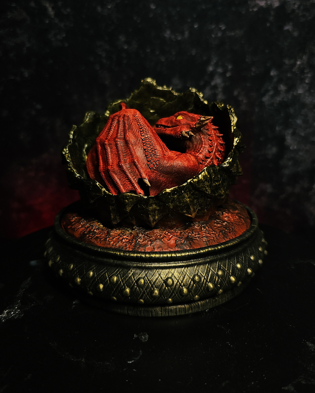 Detailed baby dragon resin collectible inspired by Rhaenys dragon and Meleys House of the Dragon. Gothic fantasy decor for dragon collectors.